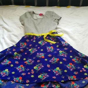 Size 10-12 cute child dress